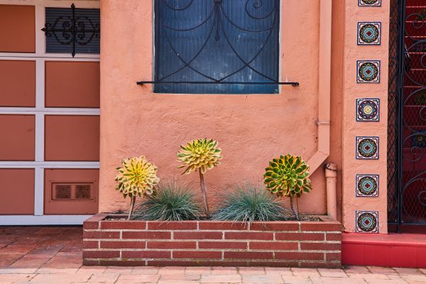 Brick Planter Installation in Huntersville